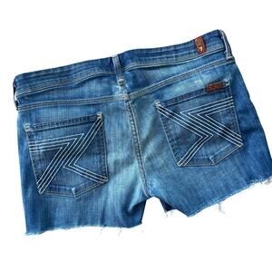 7 For All Mankind Flynn Denim Shorts Women’s Size 30 Medium Wash Cutoff Hem